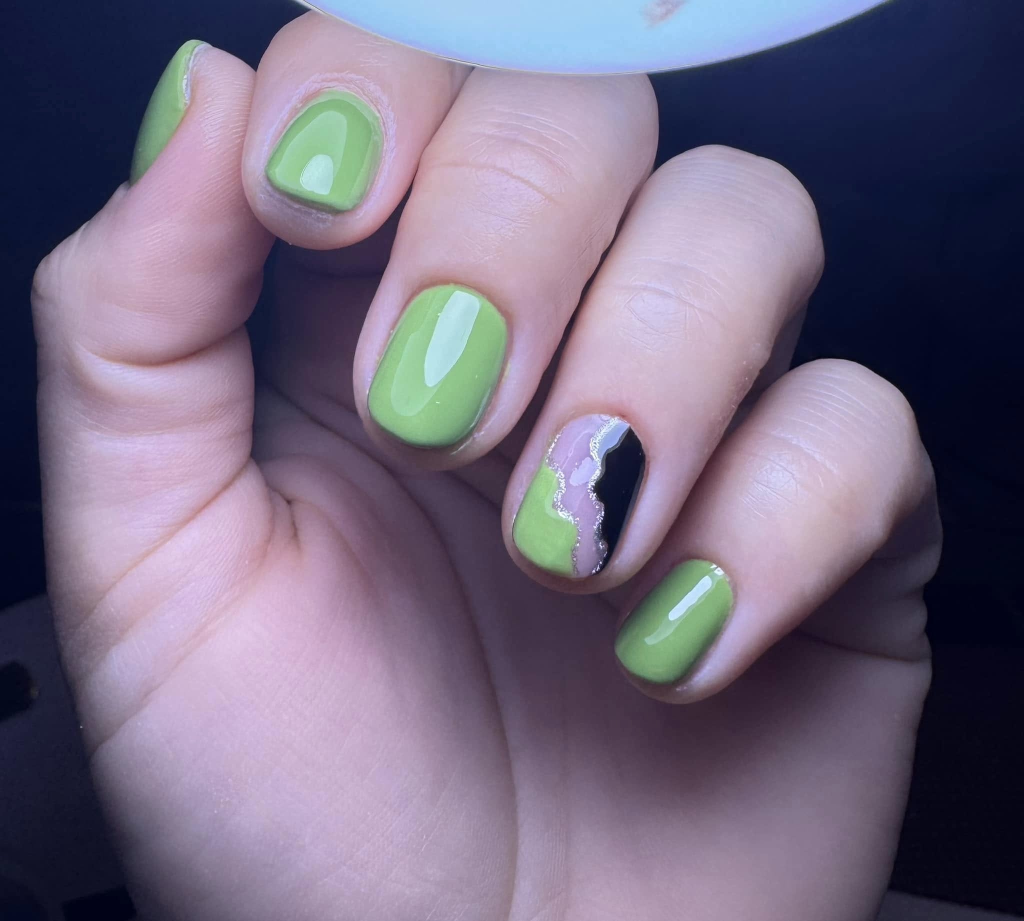 Nagelstudio in Schlưchtern